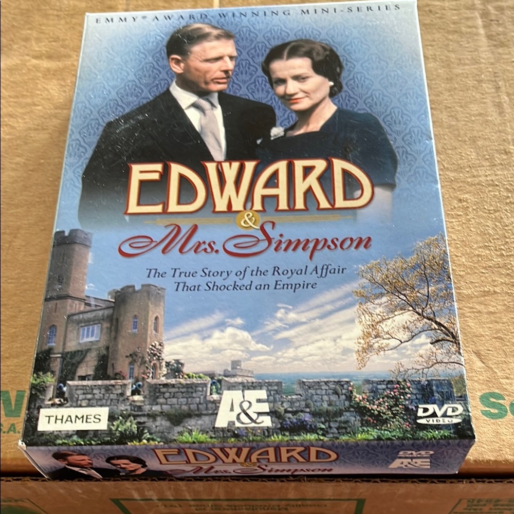 Edward & Mrs. Simpson DVD